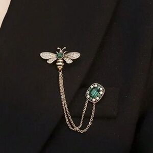 ✨ luxurious bee brooch ✨​​